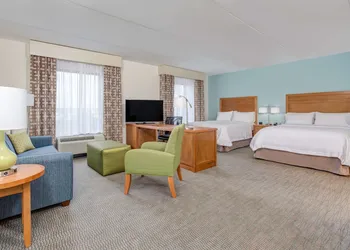 Hampton Inn & Suites Manchester hotel thumbnail 4