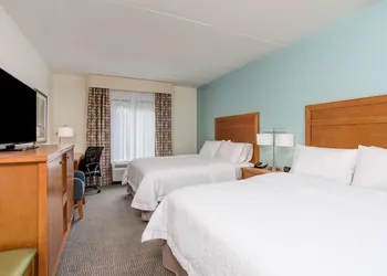 Hampton Inn & Suites Manchester hotel thumbnail 5