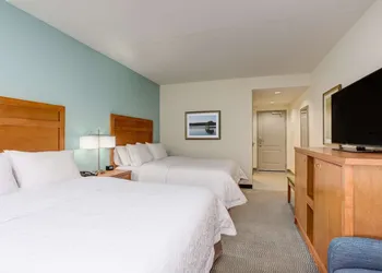 Hampton Inn & Suites Manchester hotel thumbnail 7