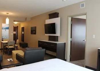 Holiday Inn Express & Suites Cold Lake by IHG hotel thumbnail 6
