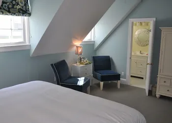 Peter Shields Inn & Restaurant hotel thumbnail 3