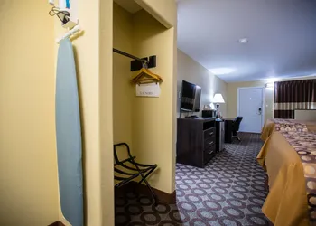 Relax Inn & Suites hotel thumbnail 4