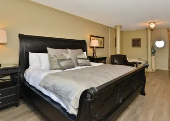 Prestige Vernon Hotel hotel thumbnail 6
