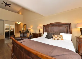 Prestige Vernon Hotel hotel thumbnail 8