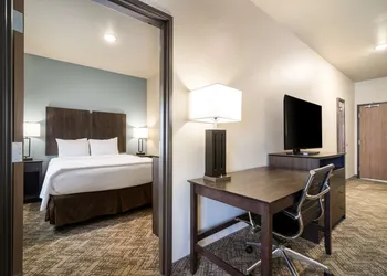 Best Western Golden Spike Inn & Suites hotel thumbnail 6