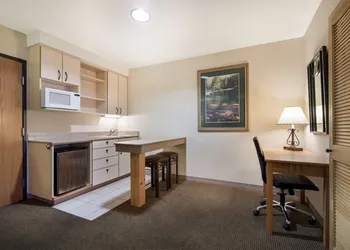 Best Western Golden Spike Inn & Suites hotel thumbnail 8