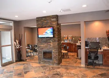 Carlyle Western Star Inn & Suites hotel thumbnail 2