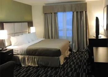 Carlyle Western Star Inn & Suites hotel thumbnail 8