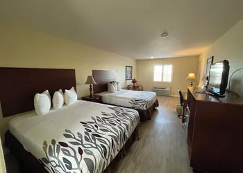 Kenedy Inn & Suites hotel thumbnail 6