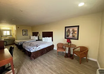 Kenedy Inn & Suites hotel thumbnail 7