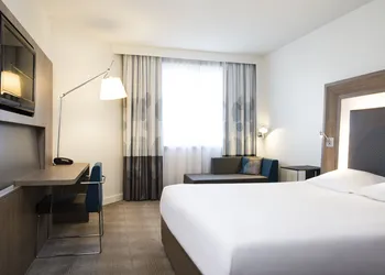 Novotel Toronto North York hotel thumbnail 6