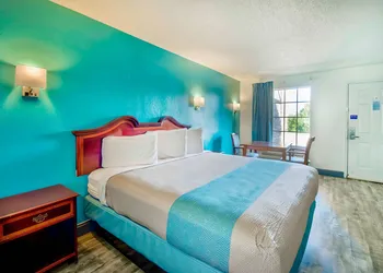 Motel 6 Grand Rivers, KY hotel thumbnail 6