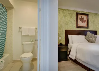 Vagabond Inn San Pedro hotel thumbnail 5