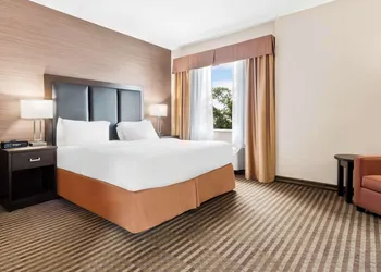 Best Western Plus Fergus Hotel hotel thumbnail 6