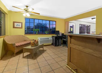 Travelodge by Wyndham Angels Camp CA hotel thumbnail 2