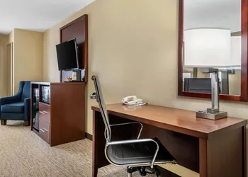 Comfort Suites Dayton-Wright Patterson hotel thumbnail 7