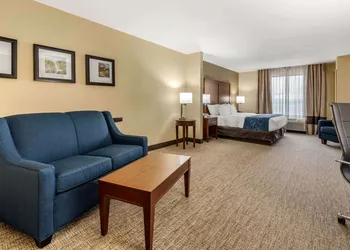 Comfort Suites Dayton-Wright Patterson hotel thumbnail 8