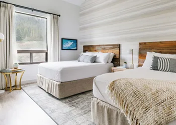 Glacier View Lodge hotel thumbnail 8