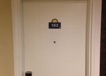 Days Inn by Wyndham Sylvan Lake hotel thumbnail 2