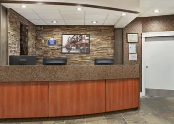 Days Inn by Wyndham Sylvan Lake hotel thumbnail 5
