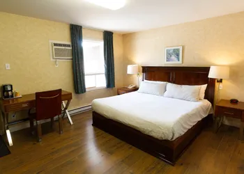 Auberge La Rocaille hotel thumbnail 6