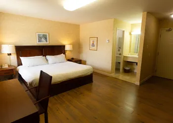 Auberge La Rocaille hotel thumbnail 7