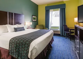 Best Western Plus Carrizo Springs Inn & Suites hotel thumbnail 5