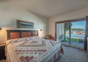 Pend Oreille Shores Resort hotel thumbnail 6