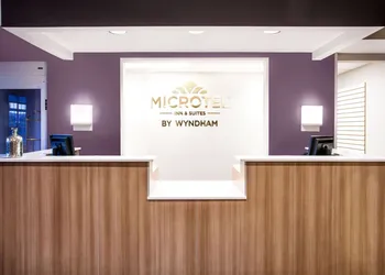 Microtel by Wyndham Vernal / Naples hotel thumbnail 2