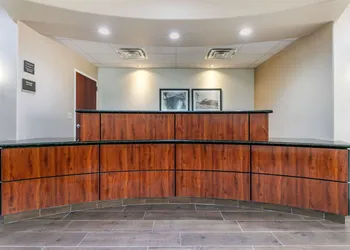 Comfort Inn & Suites Van Buren - Fort Smith hotel thumbnail 2
