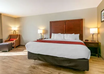 Comfort Inn & Suites Van Buren - Fort Smith hotel thumbnail 7