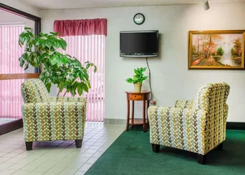 Econo Lodge Mifflintown hotel thumbnail 2