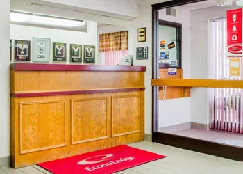 Econo Lodge Mifflintown hotel thumbnail 5