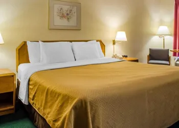 Econo Lodge Mifflintown hotel thumbnail 6