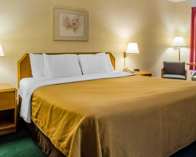 Econo Lodge Mifflintown hotel detail image 6