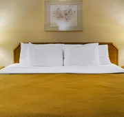 Econo Lodge Mifflintown hotel detail image 7