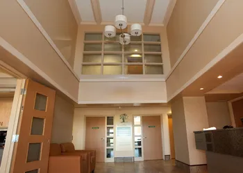 Poplar Tree Inn hotel thumbnail 2