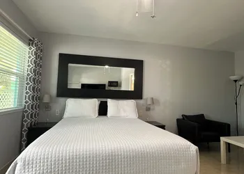 White Horse Motel hotel thumbnail 5