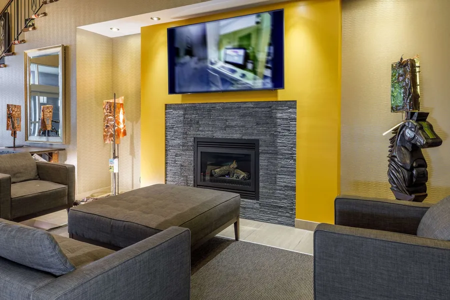 Quality Inn & Suites Victoriaville hotel detail image 6