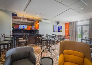 Quality Inn & Suites Victoriaville hotel thumbnail 5