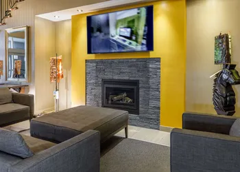 Quality Inn & Suites Victoriaville hotel thumbnail 6