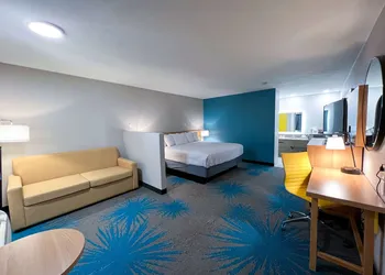 Days Inn & Suites by Wyndham Santa Rosa hotel thumbnail 4