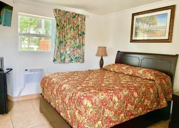 Glades Motel hotel thumbnail 3