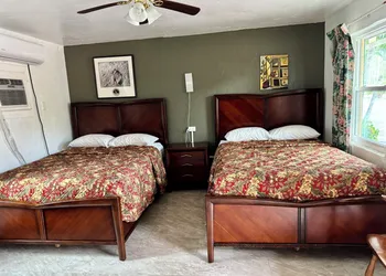 Glades Motel hotel thumbnail 6