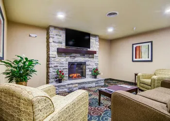 Castle Rock Inn & Suites hotel thumbnail 3