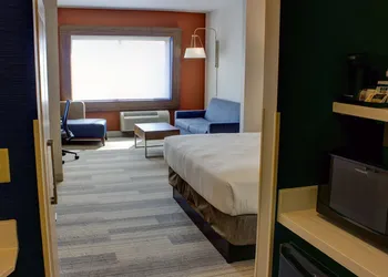 Holiday Inn Express & Suites Spencer by IHG hotel thumbnail 2