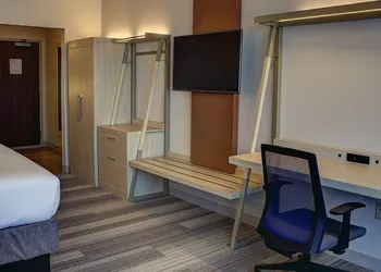 Holiday Inn Express & Suites Spencer by IHG hotel thumbnail 4