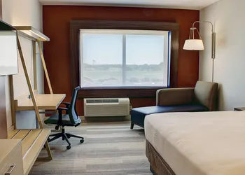 Holiday Inn Express & Suites Spencer by IHG hotel thumbnail 6