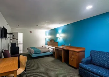 Motel 6 Azle, TX hotel thumbnail 7