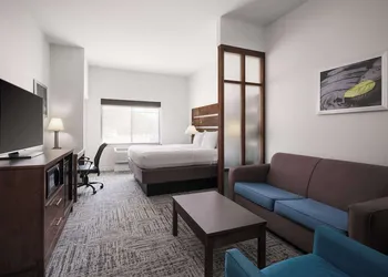 Best Western Plus College Station Inn & Suites hotel thumbnail 7